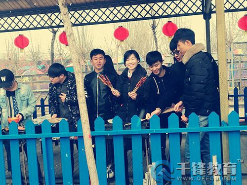 云計算培訓(xùn)學(xué)員戶外燒烤3.jpg